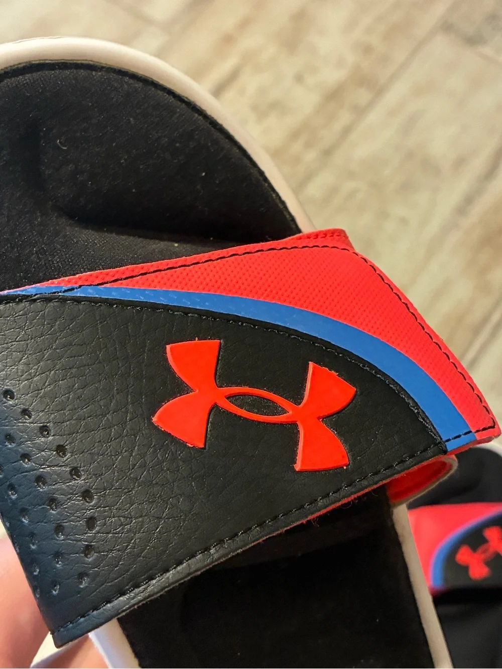 Under Armour UA Size 4 Youth Slides Ignite 3022728-002
